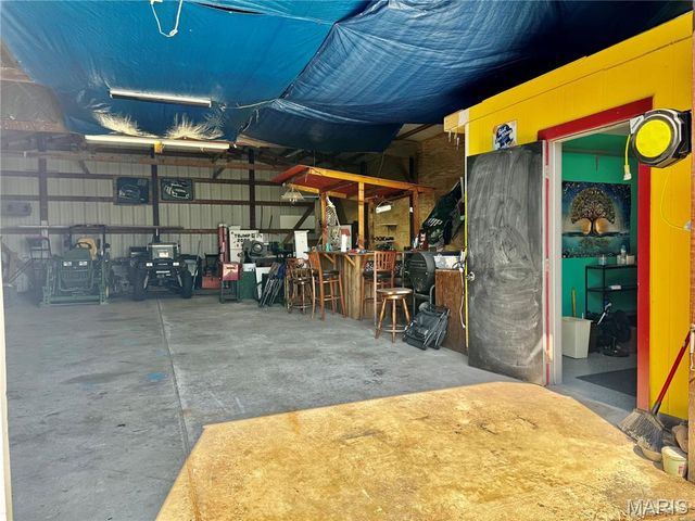 6015 State Route 4, Mascoutah, IL 62258