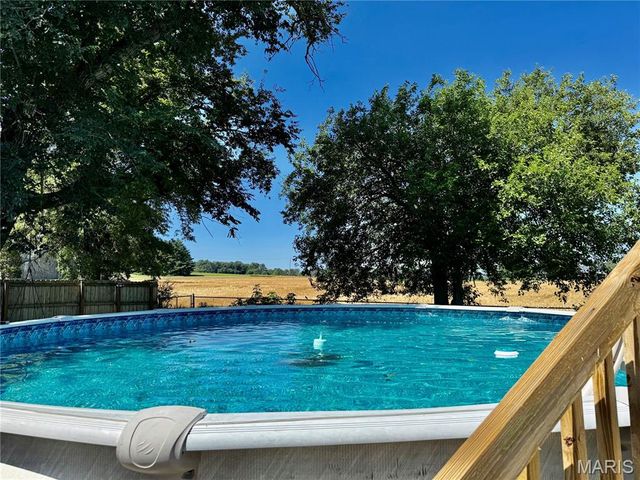 6015 State Route 4, Mascoutah, IL 62258