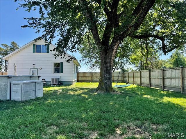6015 State Route 4, Mascoutah, IL 62258