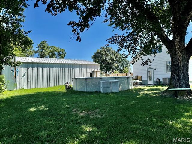 6015 State Route 4, Mascoutah, IL 62258