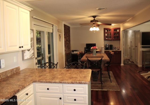 2934 Red Banks Road, Byhalia, MS 38611