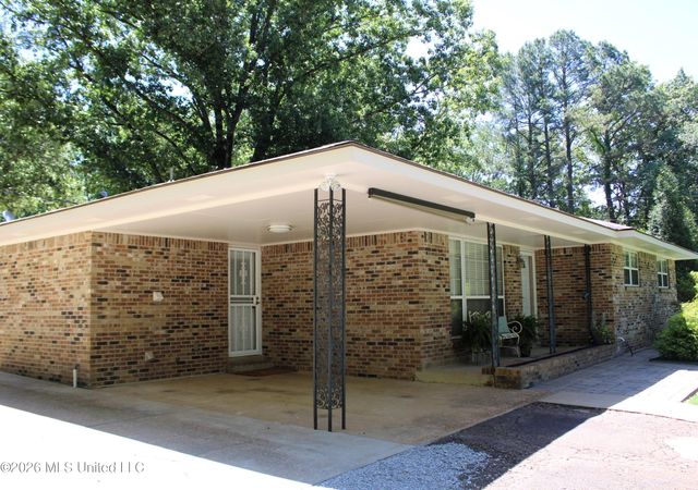 2934 Red Banks Road, Byhalia, MS 38611