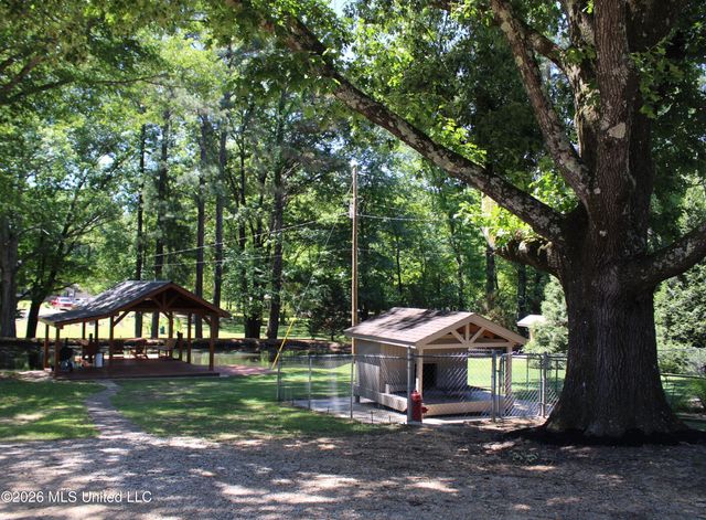 2934 Red Banks Road, Byhalia, MS 38611