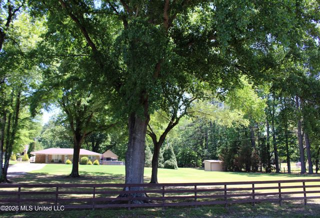 2934 Red Banks Road, Byhalia, MS 38611