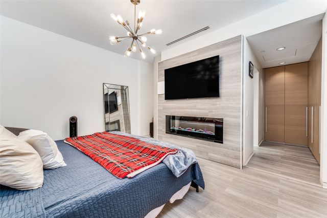 2430 Victory Park Lane 2601, Dallas, TX 75219