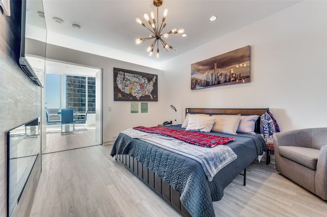 2430 Victory Park Lane 2601, Dallas, TX 75219