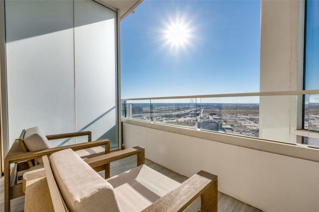 2430 Victory Park Lane 2601, Dallas, TX 75219