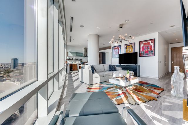 2430 Victory Park Lane 2601, Dallas, TX 75219