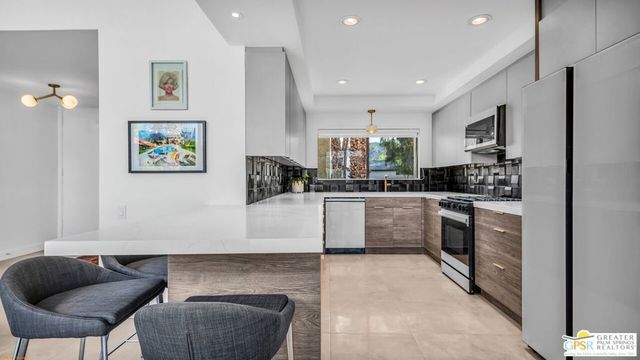 2964 E Orella Circle, Palm Springs, CA 92264