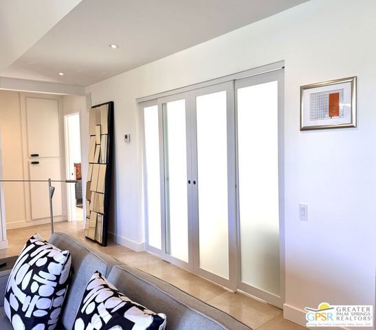 2964 E Orella Circle, Palm Springs, CA 92264