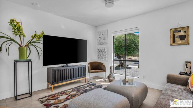 2964 E Orella Circle, Palm Springs, CA 92264