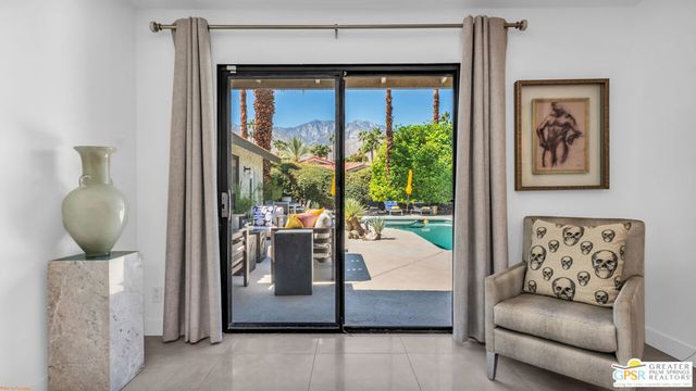 2964 E Orella Circle, Palm Springs, CA 92264