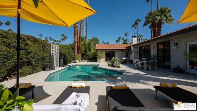 2964 E Orella Circle, Palm Springs, CA 92264