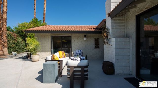 2964 E Orella Circle, Palm Springs, CA 92264