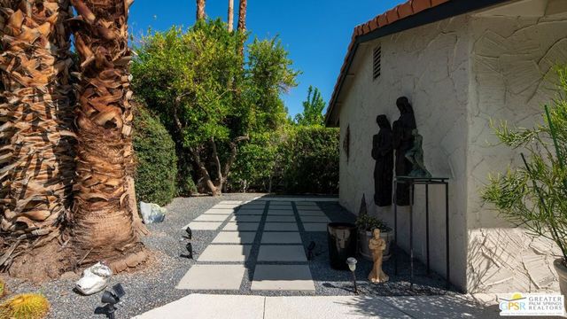 2964 E Orella Circle, Palm Springs, CA 92264