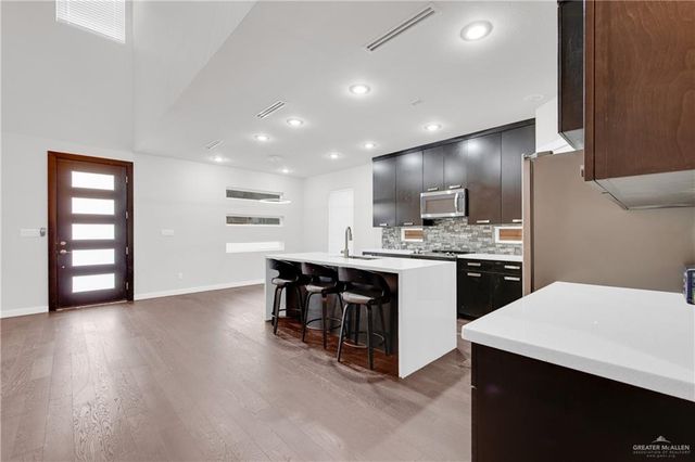 6732 N 4th Street, Mcallen, TX 78504