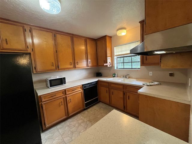 1475 Cr 16, Altair, TX 77412