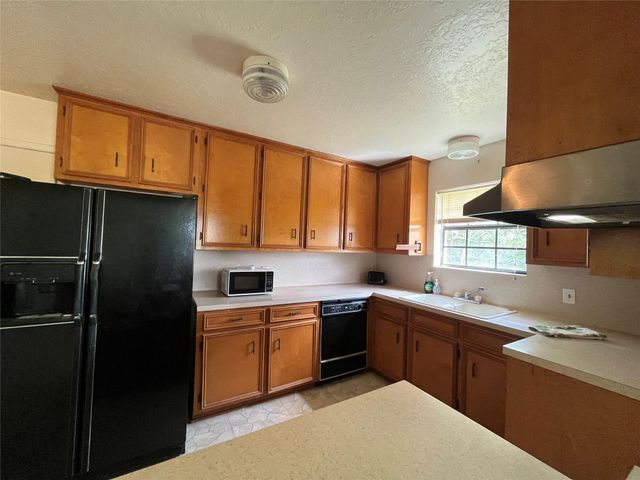 1475 Cr 16, Altair, TX 77412