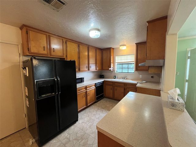 1475 Cr 16, Altair, TX 77412