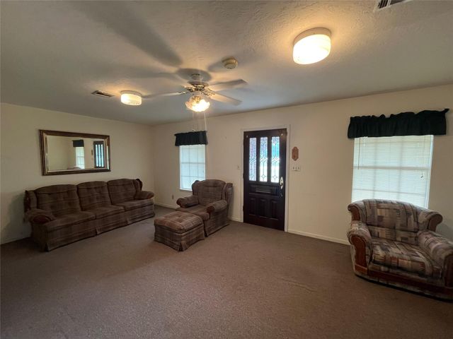 1475 Cr 16, Altair, TX 77412