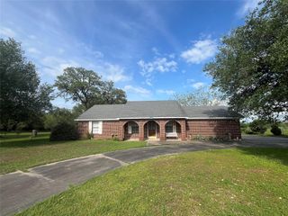 1475 Cr 16, Altair, TX 77412