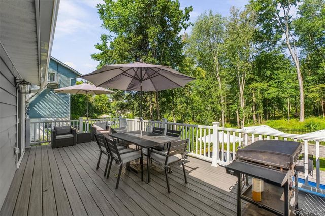 13 Slate Hill Drive, Poughkeepsie, NY 12603