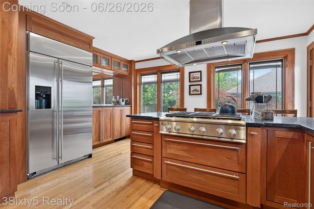 2920 Riverside Drive, Trenton, MI 48183