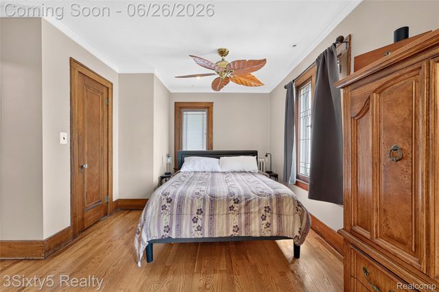 2920 Riverside Drive, Trenton, MI 48183