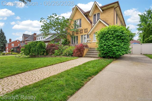 2920 Riverside Drive, Trenton, MI 48183