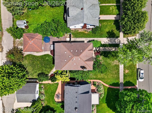 2920 Riverside Drive, Trenton, MI 48183