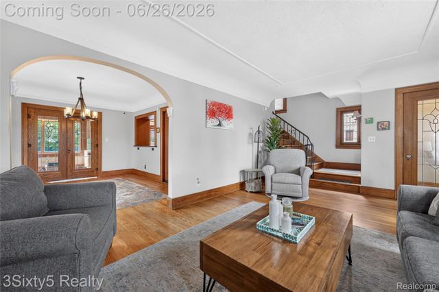 2920 Riverside Drive, Trenton, MI 48183