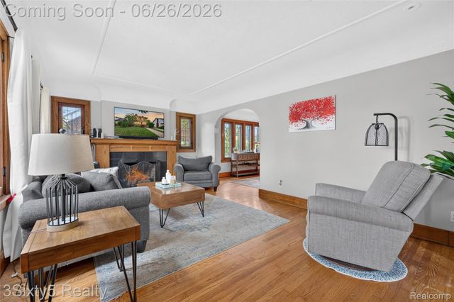 2920 Riverside Drive, Trenton, MI 48183