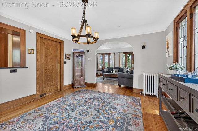 2920 Riverside Drive, Trenton, MI 48183