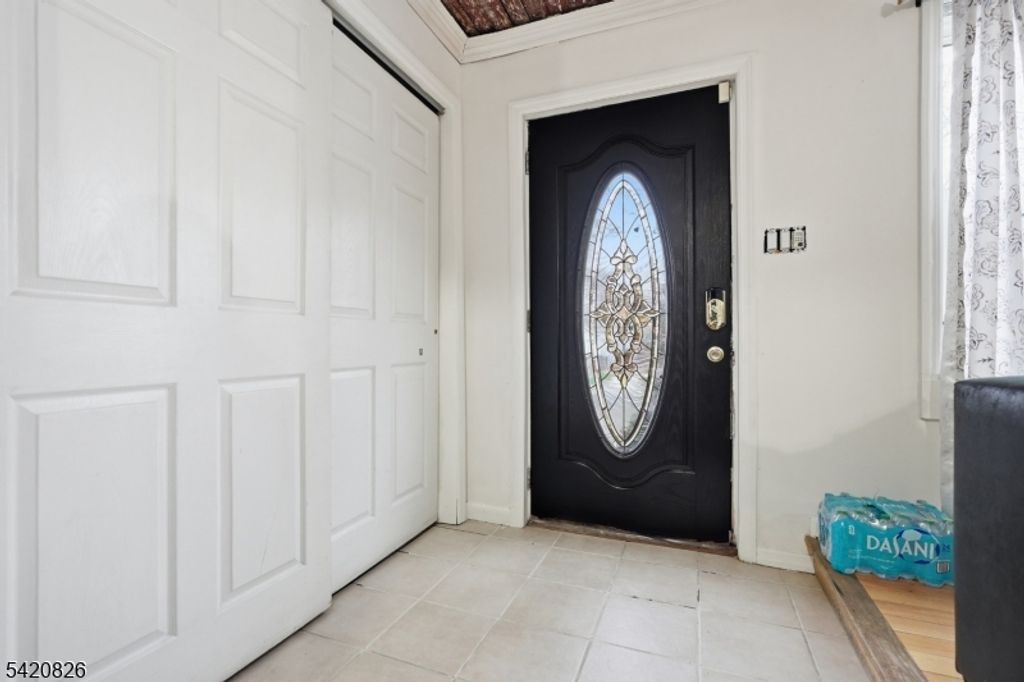 923 Kilsyth Rd, Elizabeth City, NJ 07208 — photo 5