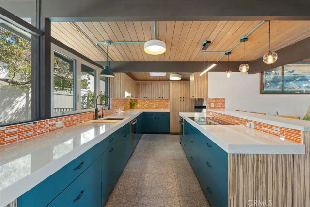 2215 W 34th Street, San Pedro, CA 90732