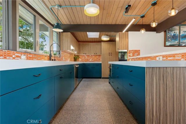 2215 W 34th Street, San Pedro, CA 90732