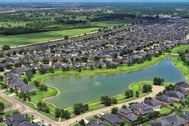 519 Yellow Bullhead Court, Rosenberg, TX 77469