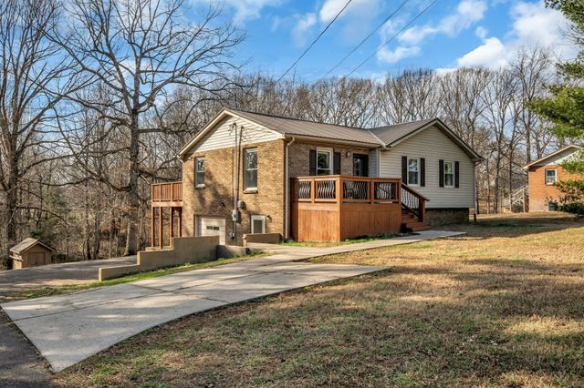 1006 Twin Oaks Dr, White Bluff, TN 37187