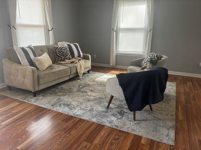 1006 Twin Oaks Dr, White Bluff, TN 37187