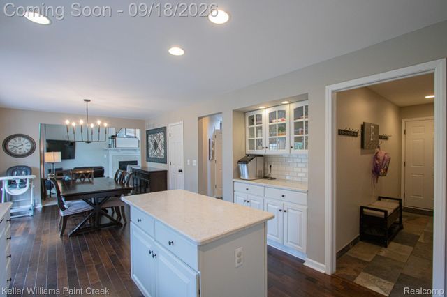 48583 Village Drive, Macomb Township, MI 48044