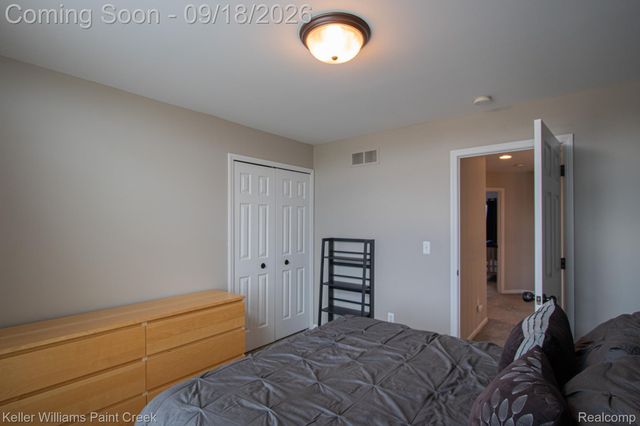 48583 Village Drive, Macomb Township, MI 48044