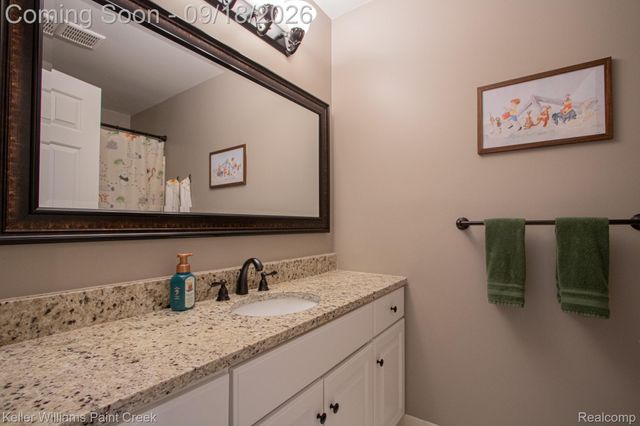 48583 Village Drive, Macomb Township, MI 48044