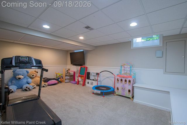 48583 Village Drive, Macomb Township, MI 48044