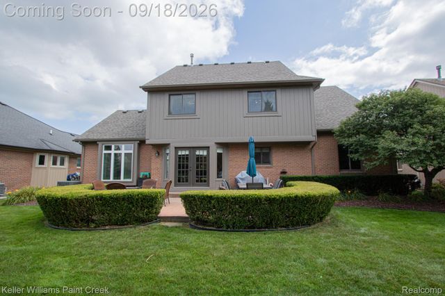 48583 Village Drive, Macomb Township, MI 48044