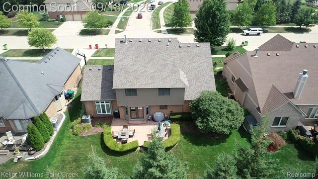 48583 Village Drive, Macomb Township, MI 48044