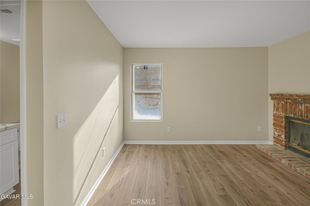 Image 15 of property listing at 2812 Minford, Lancaster, CA 93536