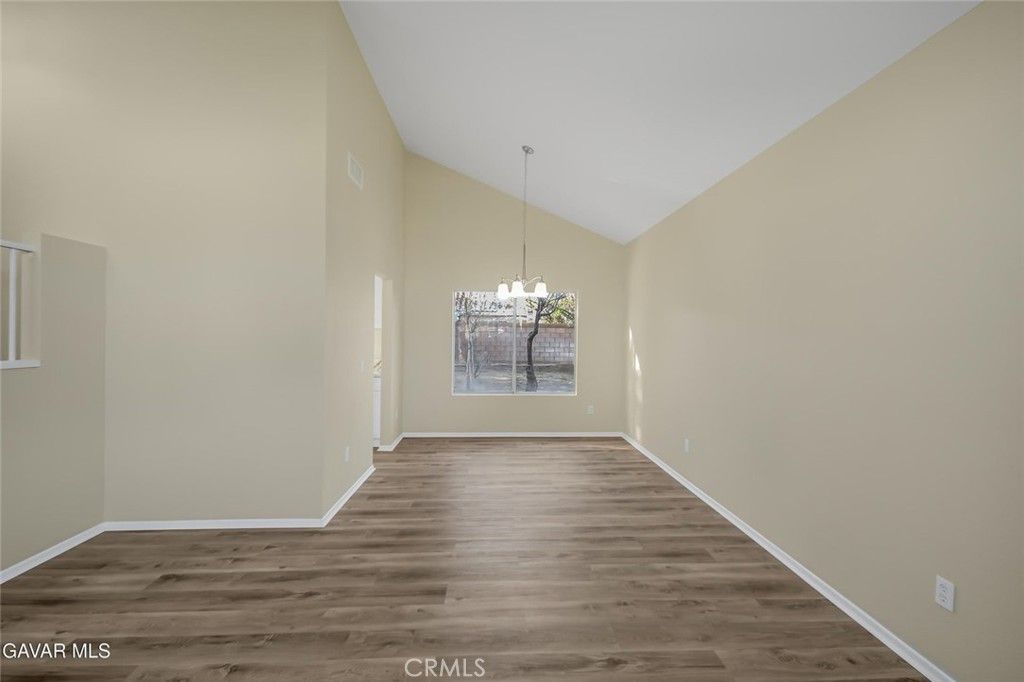 Image 3 of property listing at 2812 Minford, Lancaster, CA 93536