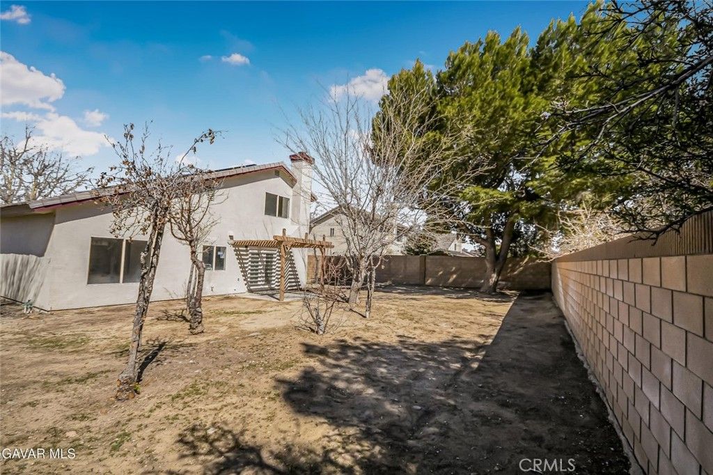 Image 40 of property listing at 2812 Minford, Lancaster, CA 93536