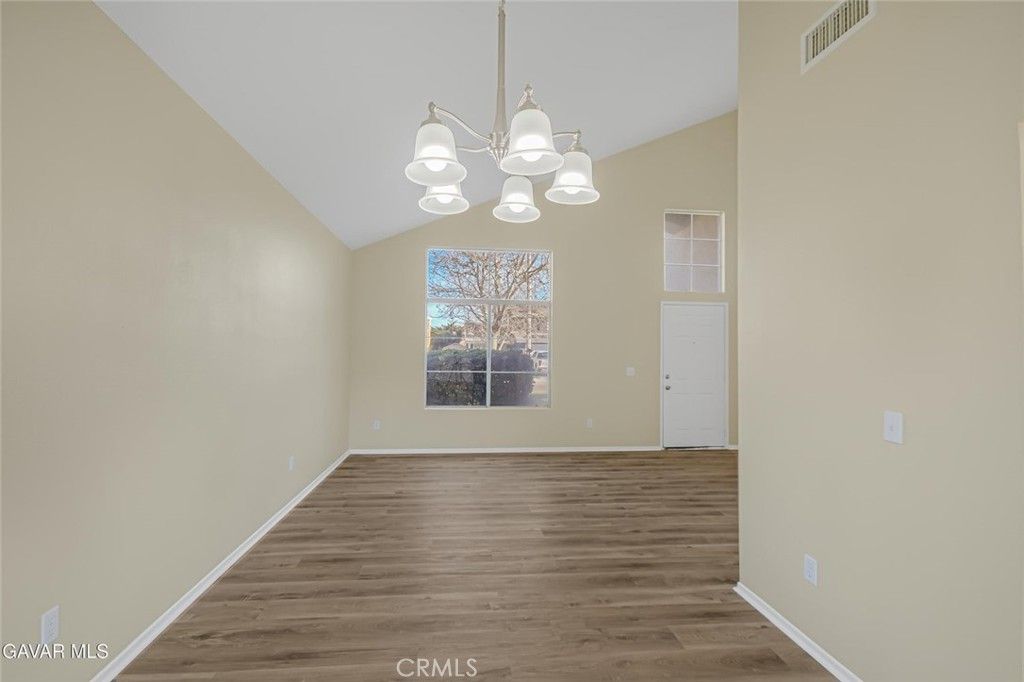 Image 7 of property listing at 2812 Minford, Lancaster, CA 93536