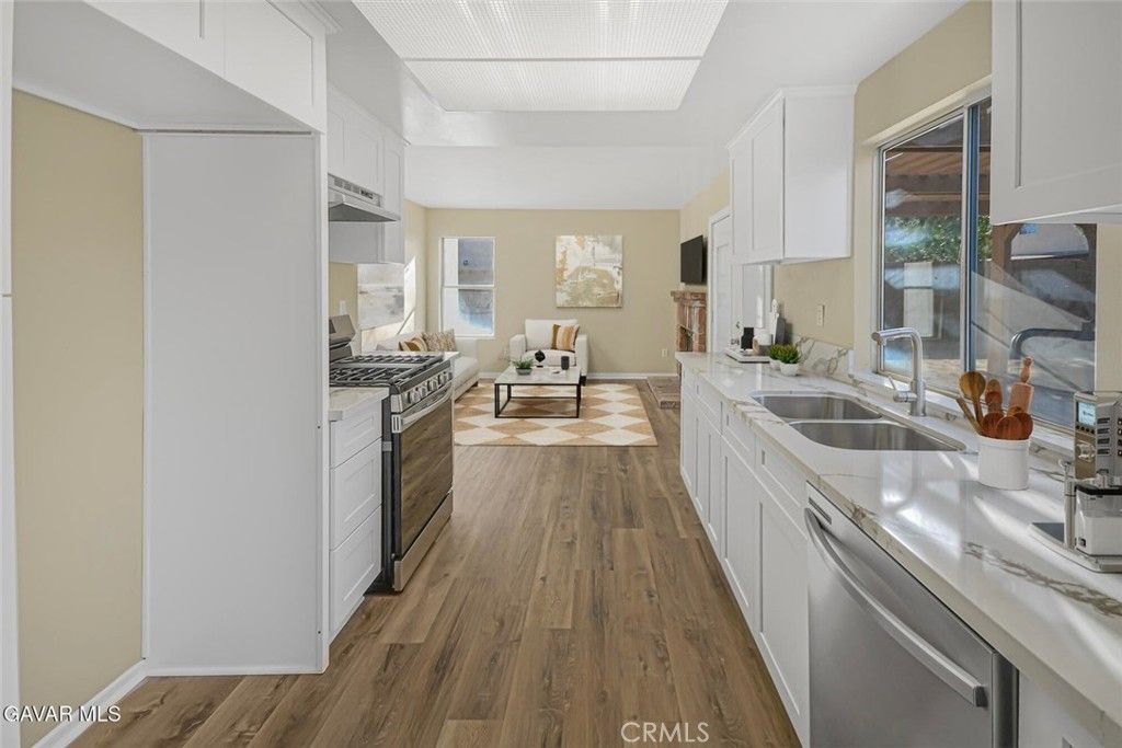 Image 8 of property listing at 2812 Minford, Lancaster, CA 93536